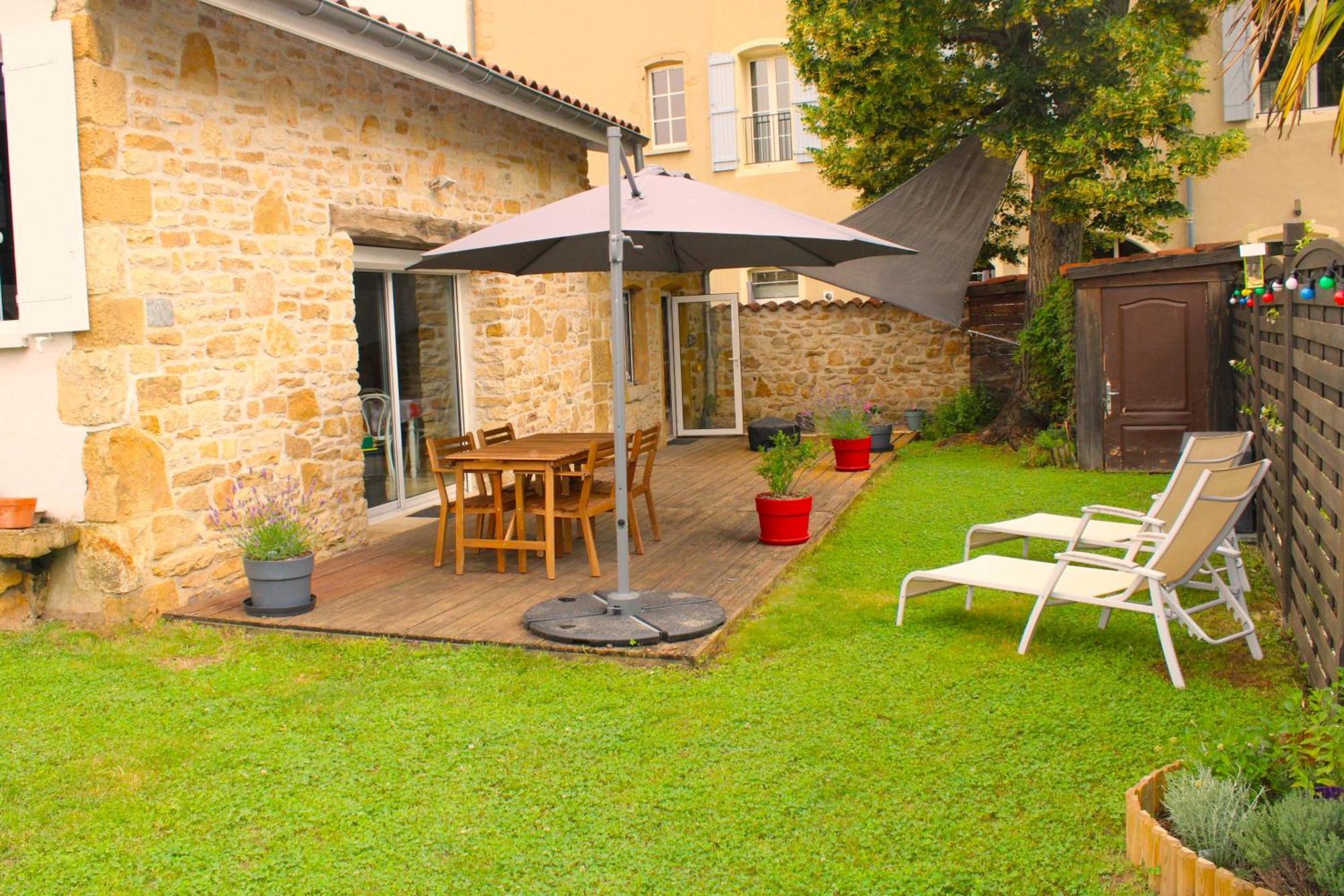 Gite Du Beaujolais Lyonnais 리시우 외부 사진